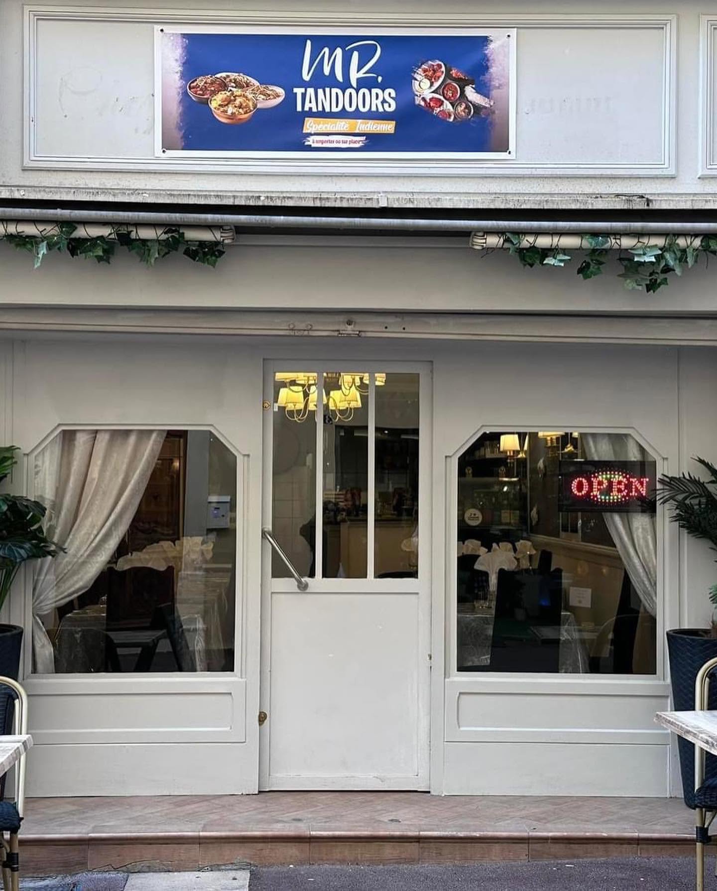 La devanture de Mr. Tandoors à Fréjus